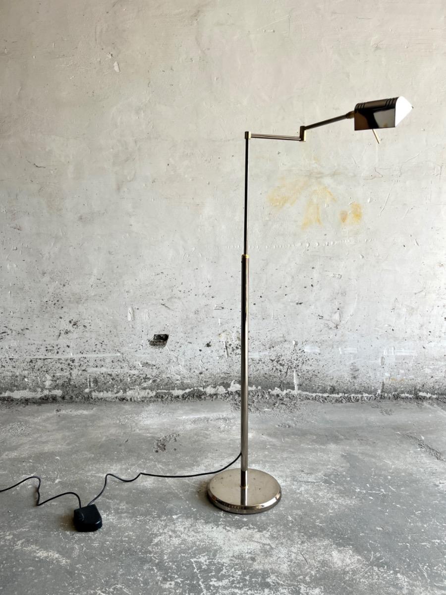 Vintage dimmable reading lamp by the Deknudt Belgian high-quality Brand 